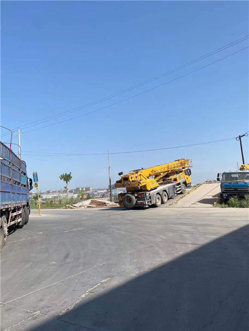 阳朔县25吨吊车的租赁价格大概是多少？